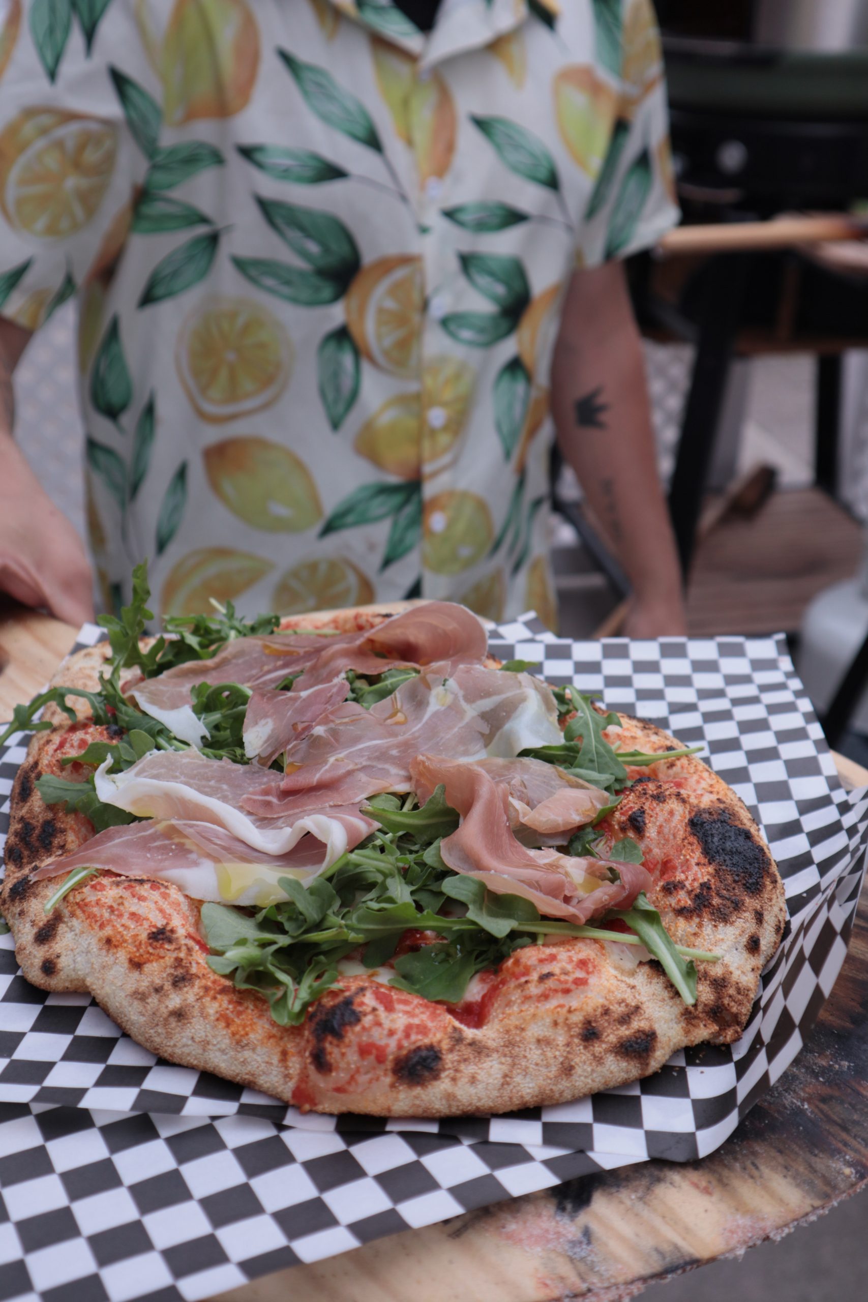 Arugola and Prosciutto Pizza